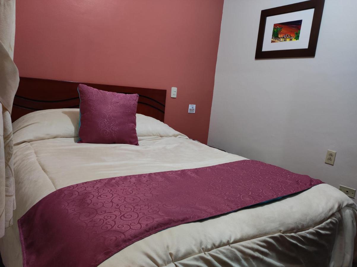 Hotel Villonaco Loja Bagian luar foto
